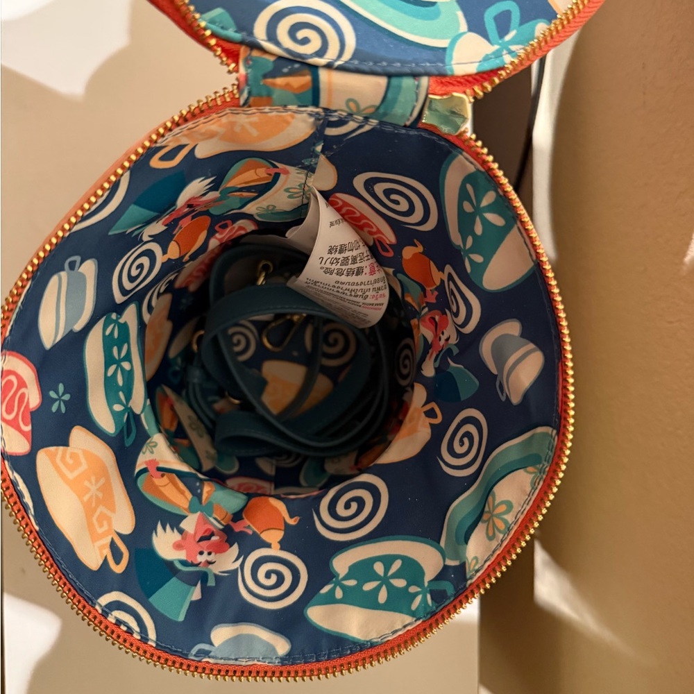 Loungefly Alice and Wonderland tea cup handbag!